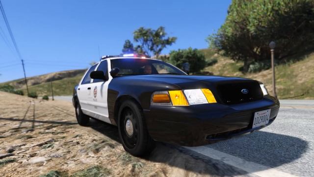 GTA V - Ford Crown (CVPI) with Federal Signal Valor lighbar 1440P смотреть онлайн