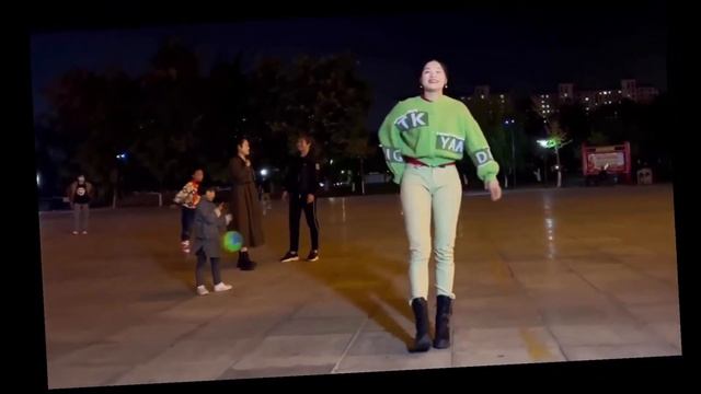 鬼步舞真的好美啊《今天的风好大》美女要飞起来吗？ смотреть онлайн