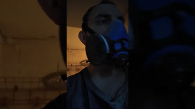 Сколько пыли от болгарки при резке штроб под проводку в железобетонных стенах? #Shorts смотреть онлайн