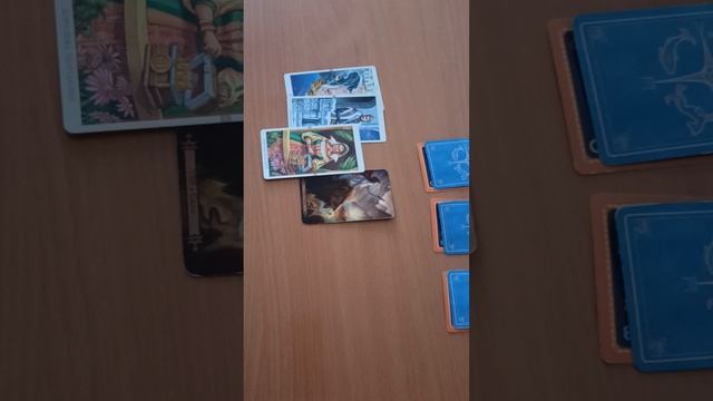 " Каким человеком я являюсь и каким меня видят окружающие?" Познавательный таро расклад. смотреть онлайн