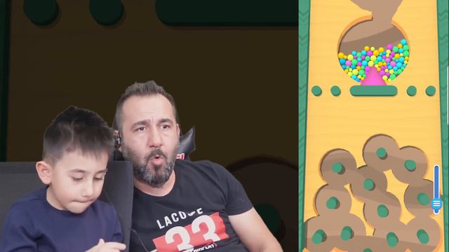 DONDURMA YAPMA VE RENKLİ TOPLARI TOPLAMA OYUNU OYNADIK! | ICE CREAM INC VE SAND BALLS смотреть онлайн