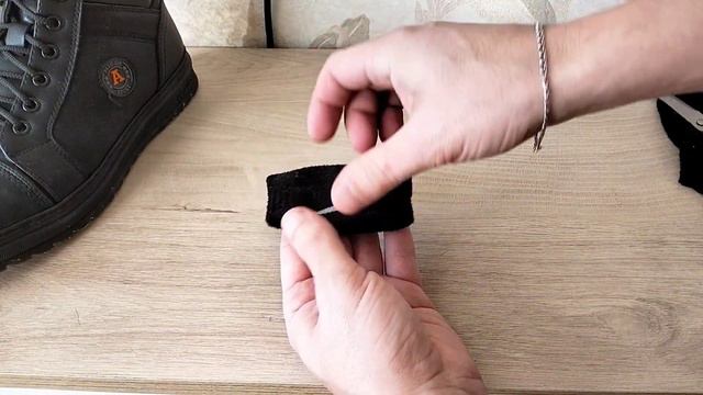 Способ о котором все забыли. Как сделать любую подошву обуви не скользкой смотреть онлайн