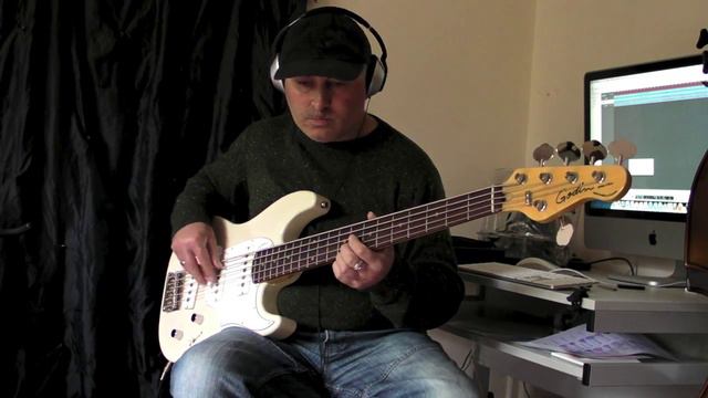 dont leave me this way ... Thelma Houston on godin shifter 5 bass смотреть онлайн