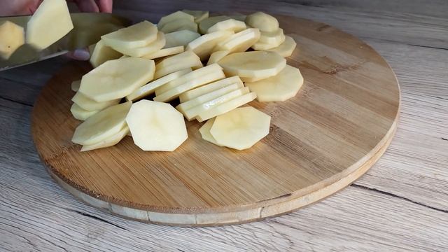 Когда мне лень готовить, я готовлю это! Ужин для ленивых! Очень простой и вкусный рецепт! #ужин смотреть онлайн