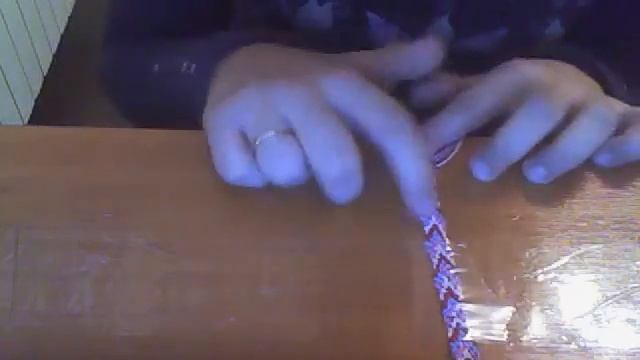 Как плести фенечку (.02) смотреть онлайн