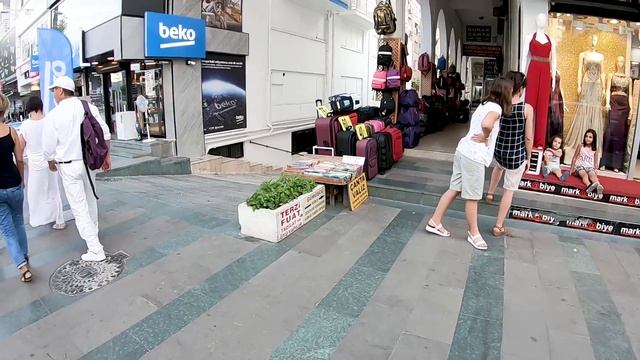 Дешевые чемоданы, Анталия, Турция смотреть онлайн