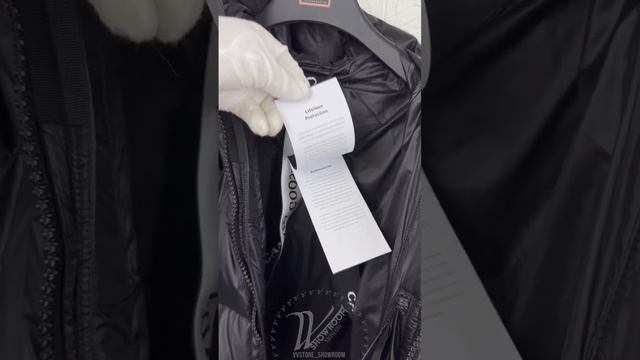 Пуховик Canada Goose Crofton Puffer в шоуруме