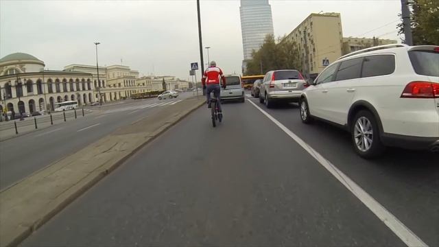 Ferrari, Porsche, BMW, Nissan GT-R vs E - BIKE (GEOBIKE) смотреть онлайн
