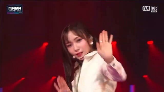 Lesserafim - Fearless Performed By Yunjin, Hyein, An Yujin, Bae, Youngeun 'MAMA 2022'