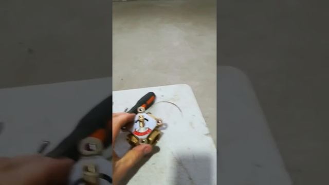 Как установить трехходовой клапан смотреть онлайн