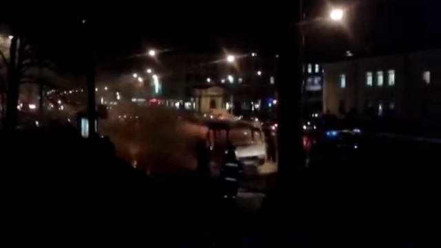 Маршрутка в Питере сгорела за считанные минуты.... смотреть онлайн
