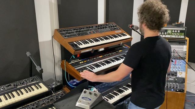 Earth, Wind & Fire - Let's Groove Tonight - Synth Jam смотреть онлайн