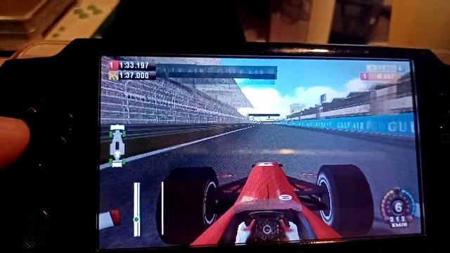 F1 2009 [PSP] | Scuderia Ferrari | Vueltas al GP de Baréin смотреть онлайн