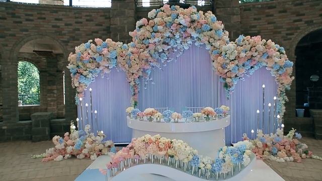 Современная свадьба с венчанием в Храме Христа Спасителя смотреть онлайн