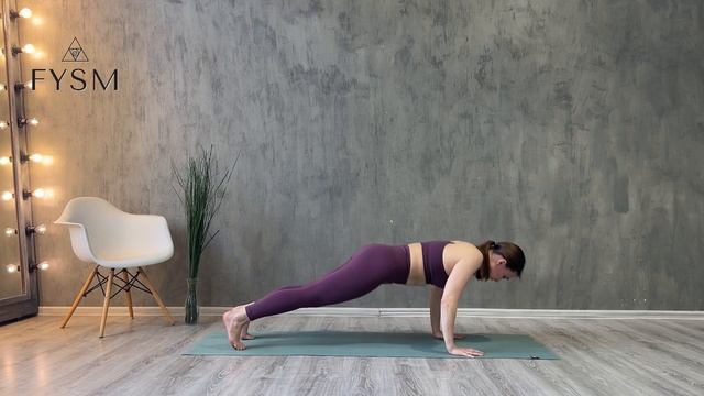Практика йоги для новичков в стиле FYSM