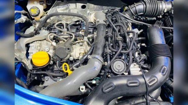 Renault Duster 1.3 Litre Turbo Petrol। Price। Features। Renault Duster 1.3 Litre Petrol Engine ।