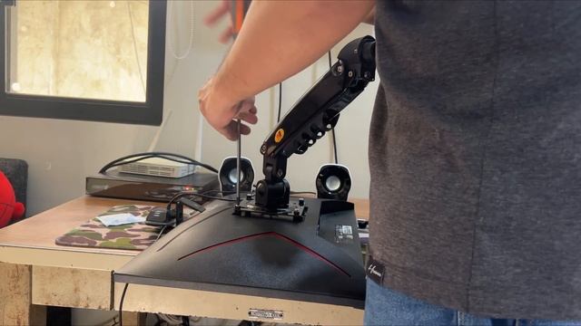 Dual Monitor Setup for Media Consumption | NB F160 Unboxing and Assembly смотреть онлайн