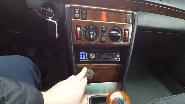 Mercedes-Benz E260 1990г. |  124 кузов