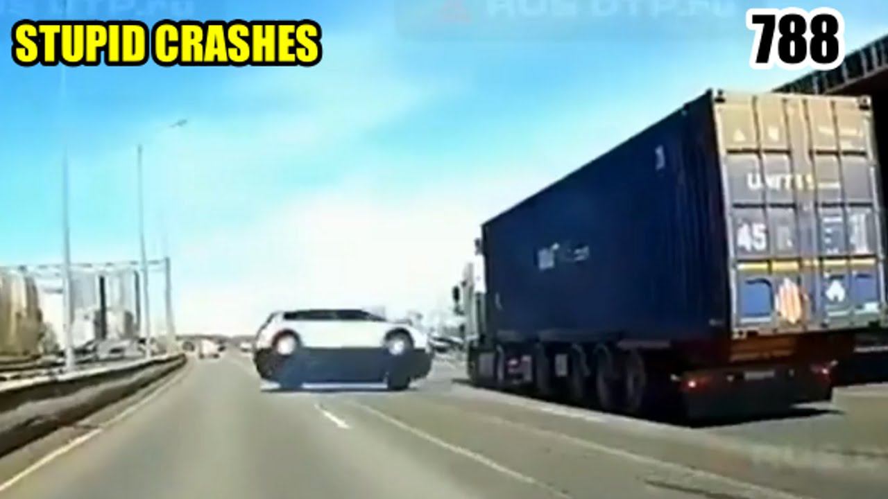 Stupid crashes 788 April 2023 car crash compilation смотреть онлайн
