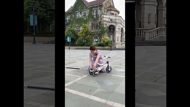 Xe Đạp Ba Bánh Đa Năng Cho Bé Playkids S02 Có Cần Đẩy смотреть онлайн