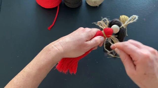 Macramé angel Lady in Red Christmas Ornament DIY смотреть онлайн