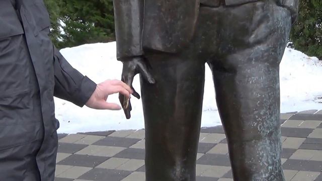Эстония. Тарту. Забавный памятник смотреть онлайн