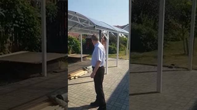 Навес для машины из поликарбоната
