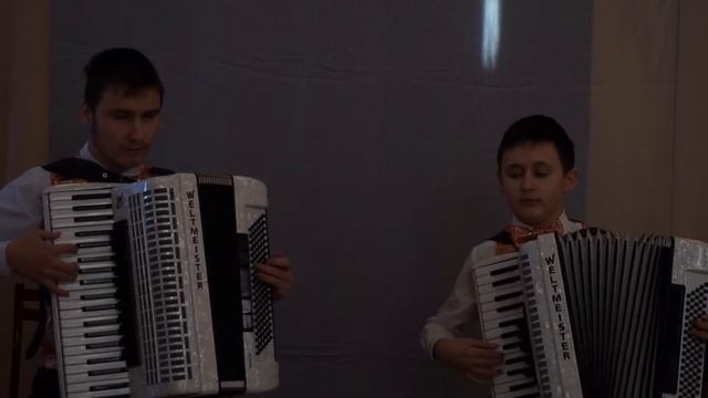 Е. Дога "Парижский каскад" обр. В. Ушакова смотреть онлайн