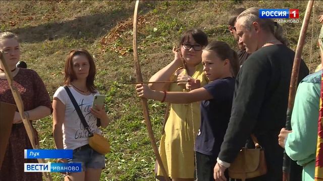Губернатор Станислав Воскресенский продегустировал луковые деликатесы на фестивале в Лухе смотреть онлайн