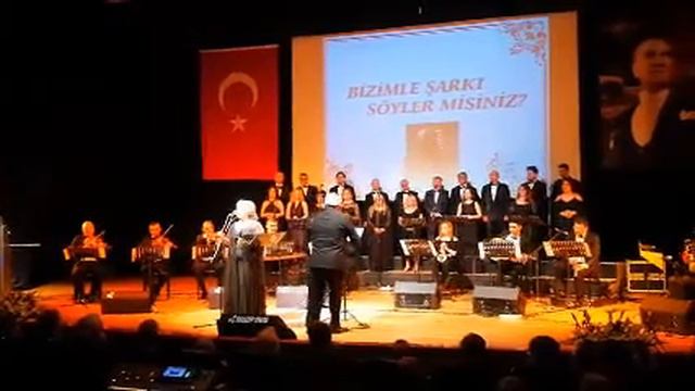 MİNE KÖK - BENİ SANA BAĞLAYAN GÖZLERİNİN RENGİDİR смотреть онлайн