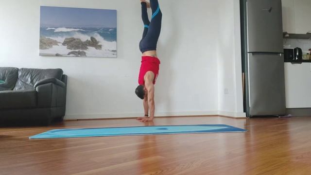 ?(Shoulders Strength + mobility)CAPOEIRA LESSONS By MESTRE PAPA-LEGUAS смотреть онлайн