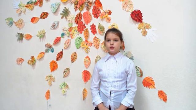 Страна читающая — Екатерина Храмкова читает произведение «Кошка и Соловей» И. А. Крылова смотреть онлайн