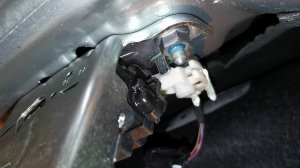 Замена замка двери багажника Skoda Octavia A7.