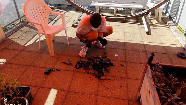 Destruction of a brand new drone (DJI FPV Combo with motion controller) смотреть онлайн