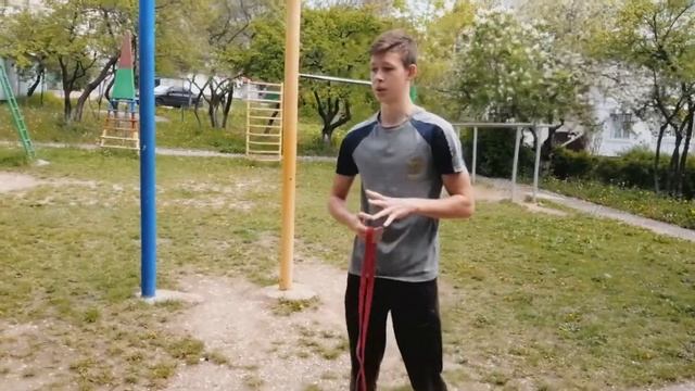 Тренировка с тренировочной резиной смотреть онлайн