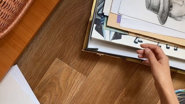 ОБЗОР ЧЕМОДАНА С РИСУНКАМИ // старые рисунки из художки // 2 часть смотреть онлайн