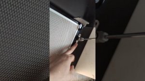 установка газового упора на вытяжку