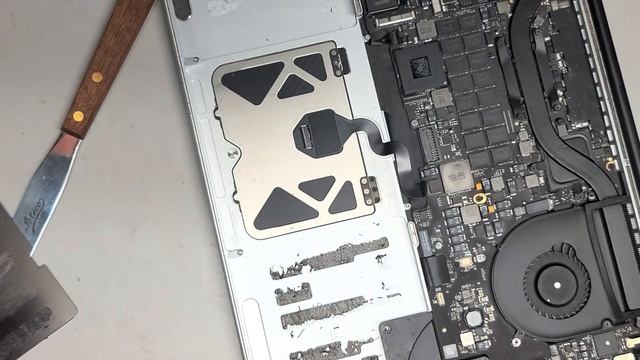 15" inch Retina MacBook Pro A1398 2012 Disassembly Battery Replacement Repair смотреть онлайн