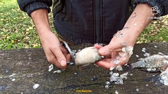 Як швидко почистити рибу від луски. смотреть онлайн