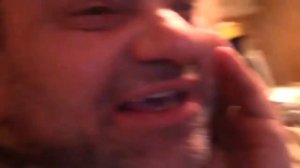 Пророк Санбой играет в Angry Birds