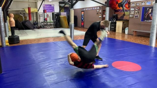 Не поделили мячик смотреть онлайн