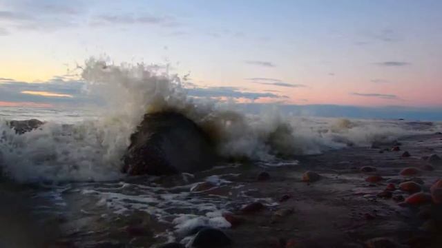 Прибой, Камень вид с права смотреть онлайн