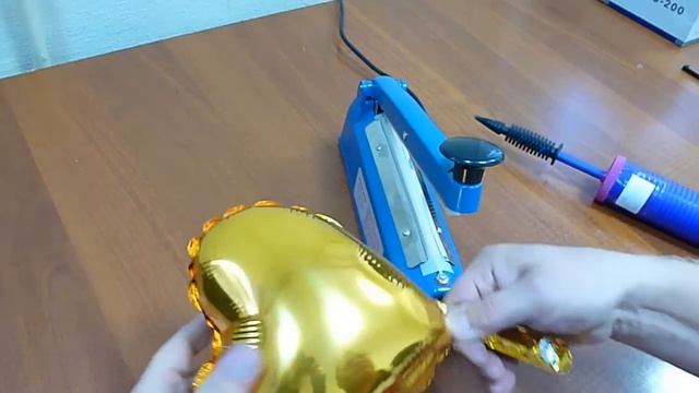 Запаивание надутого фольгированного шара смотреть онлайн