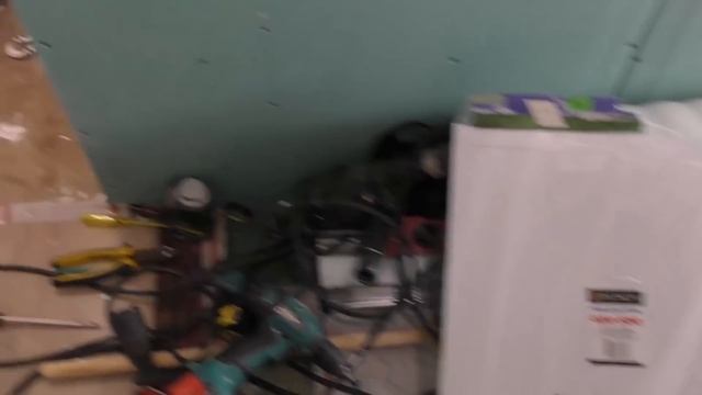 РЕМОНТ ДОМА В ДЕРЕВНЕ . ГАРДЕРОБНАЯ от А до Я. БЛОНДИНКА НА СТРОЙКЕ смотреть онлайн