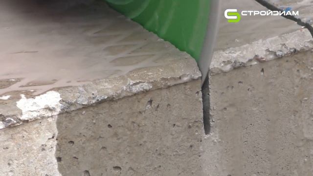 Режем дорожную плиту диском RAZOR / DIAMASTER/ (ARIX)