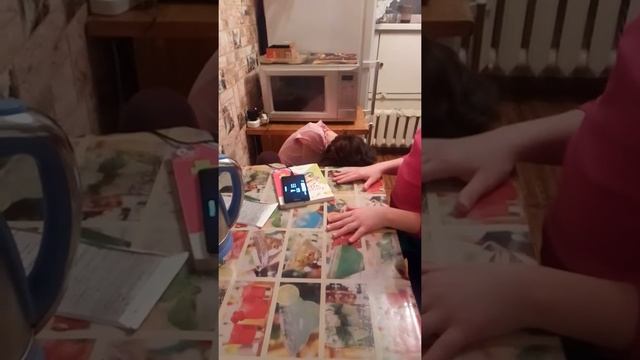 Как человек делает уроки смотреть онлайн