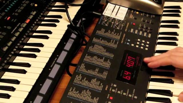 Yamaha PSS-680 and Zoom G1next смотреть онлайн