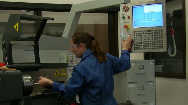 HAAS CNC Lathe Part Set-up Tutorial смотреть онлайн