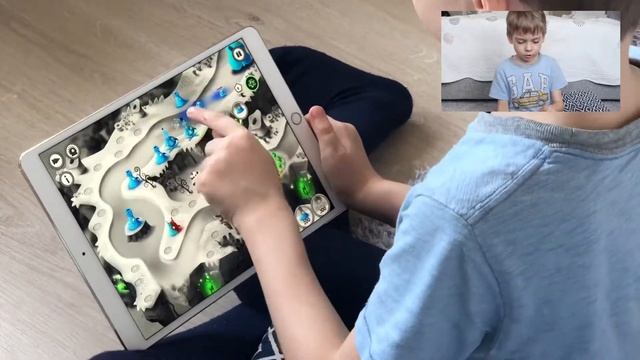 Играем в Jelly Defence на IPAD. Детский летсплэй. смотреть онлайн