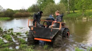 Квадрики и каракат в грязи.